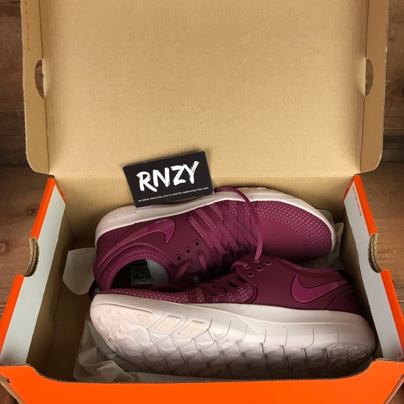 NEW Nike Free TR 7 Tea Berry - Picture 7 of 7